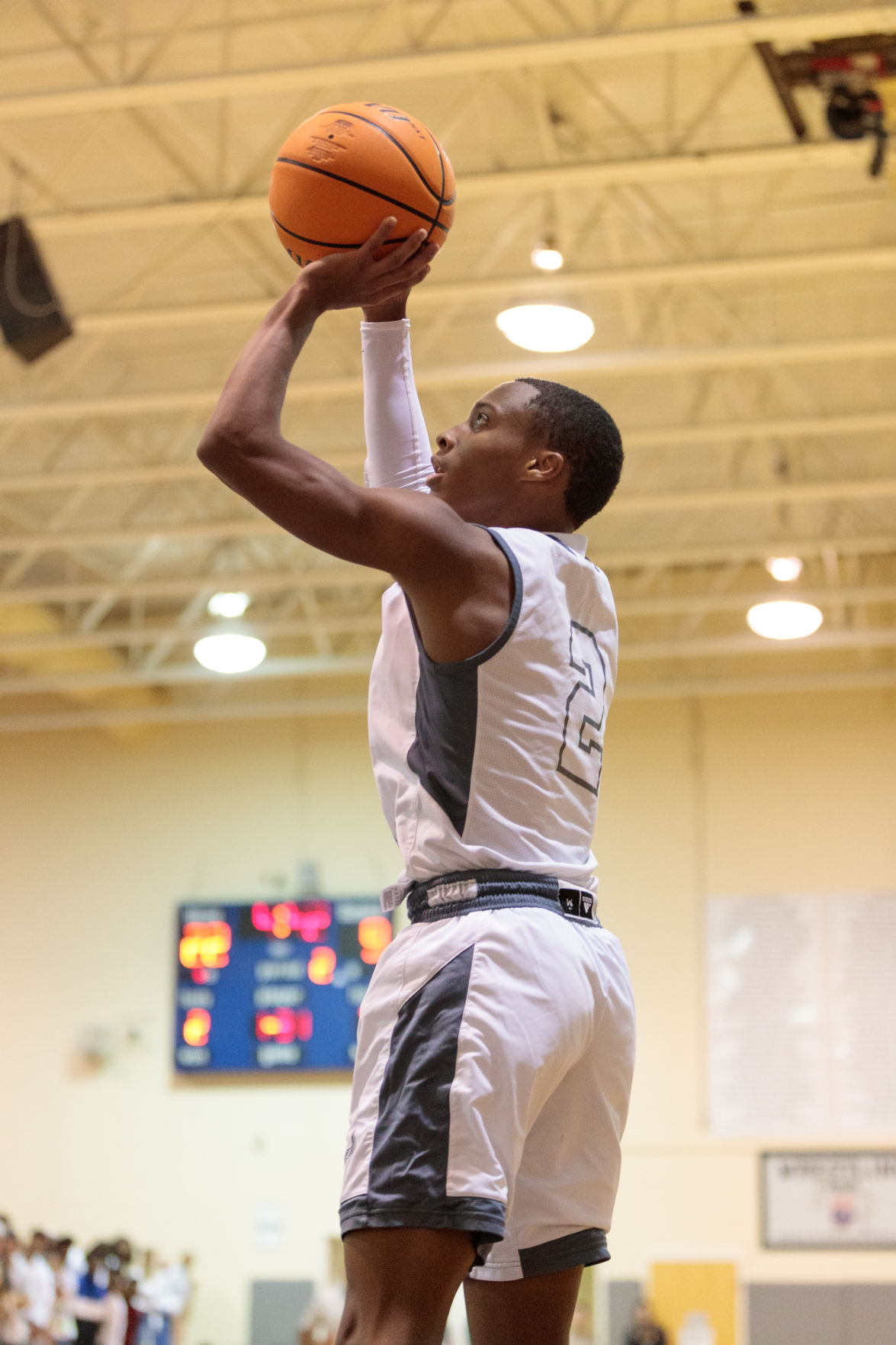 The Hickory Ridge Ragin' Bulls Host the Independence Patriots in a Southwestern Class 4A matchup.